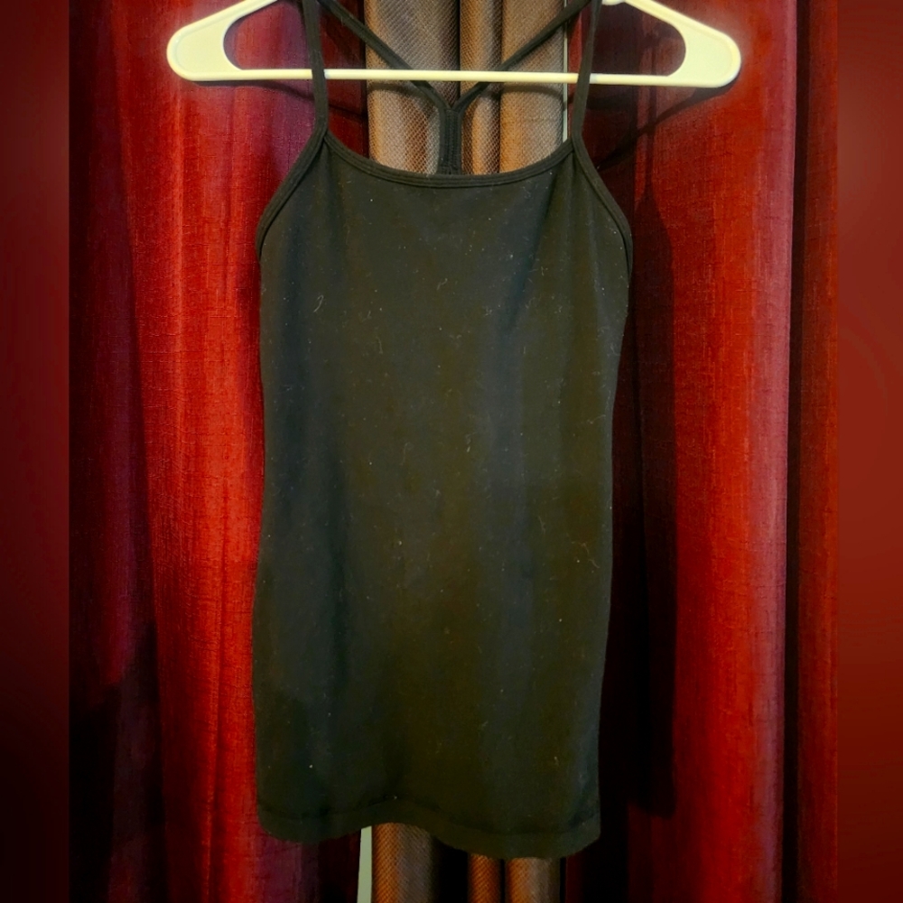 Lululemon tankt top with built-in bra